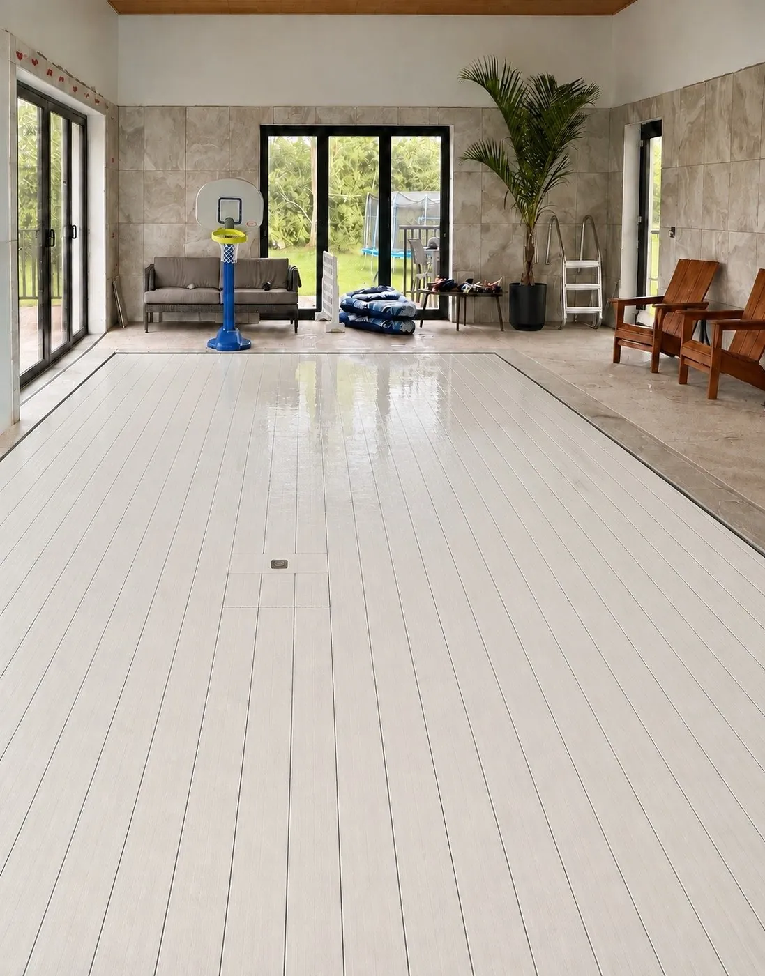 The same Cambridge pool with the WaveLift floor raised to create usable floor space